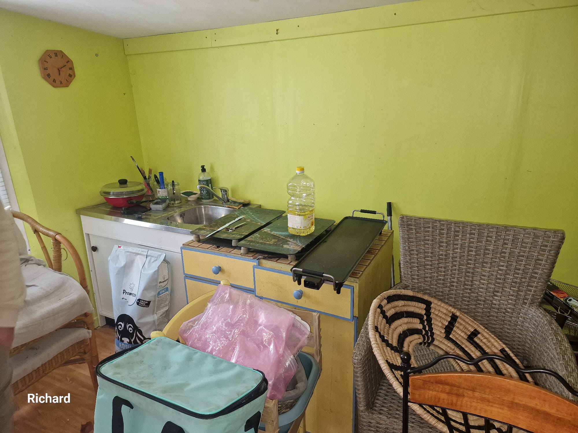 Kitchenette avant